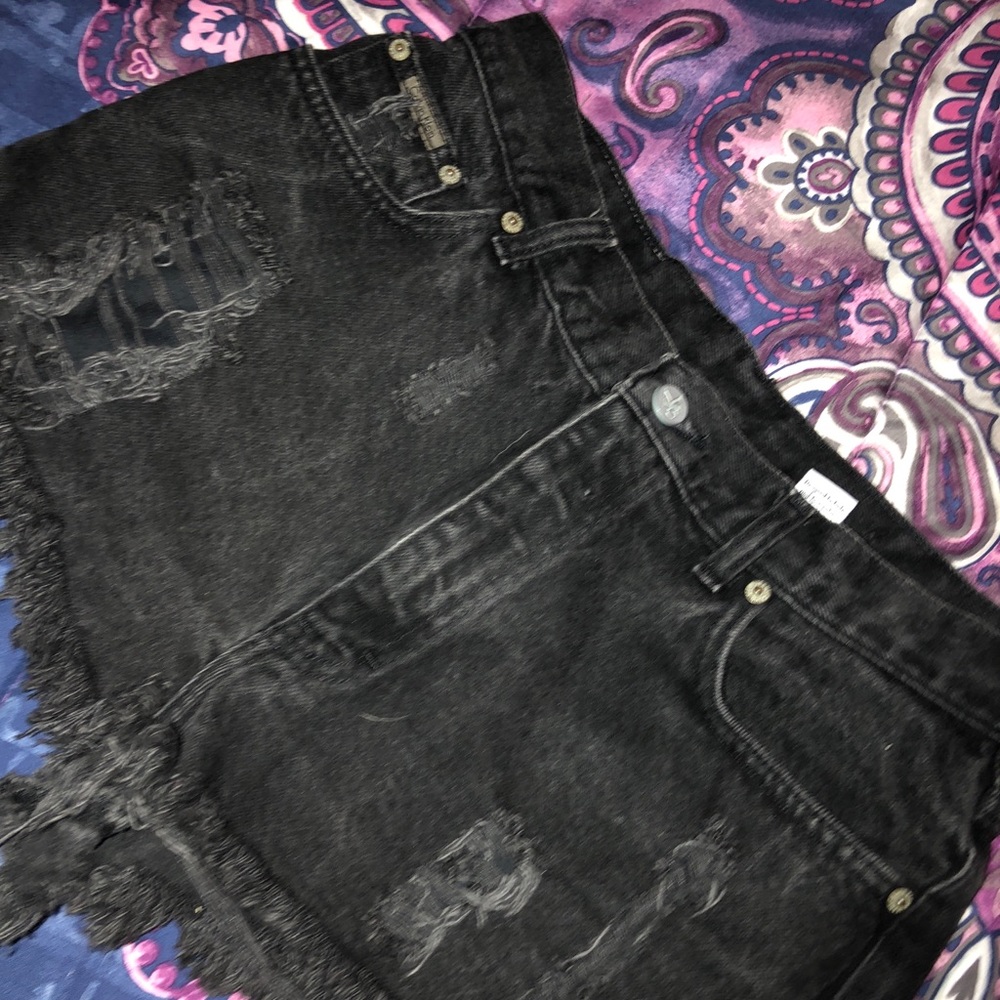 Calvin Kline Jean shorts distressed